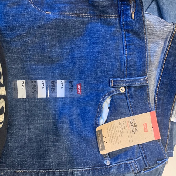 Brand new pairs of jeans! - Picture 7 of 13
